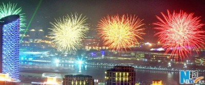 The skies over the Pudong New Area of Shanghai - home of the World Expo - lit up in a display of pyrotechnic brilliance last night. If the trial run is anything to go by, Friday night's fireworks to usher in the long-anticipated opening of the six-month Expo will go off with a bang ... well, many bangs. And the Shanghai Meteorological Bureau said yesterday we can expect slightly cloudy, fine and warm weather on Friday and Saturday, just the ticket for a wow-factor World Expo.