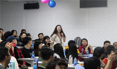 06、商务英语现场演绎02.webp.jpg 06、商务英语现场演绎02.webp.jpg