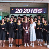 毕业向左,青春向右——致全日制英语156班
