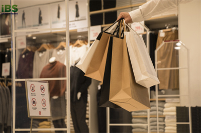 摄图网_500134470_商场实体店门店消费购物(企业商用).jpg 摄图网_500134470_商场实体店门店消费购物(企业商用).jpg