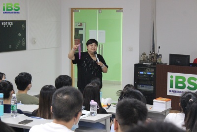 珠海英语要学校:如何突破英语困境.jpg 珠海英语要学校:如何突破英语困境.jpg