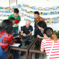 A  trip to trek up to Mount Everest   Roger老师带你走进他的故事