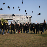 英语45班毕业了