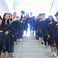 iBS英语52班毕业留念