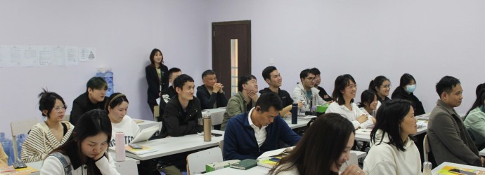 全日制英语211班开班现场