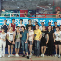 我校第二届羽毛球赛剪影