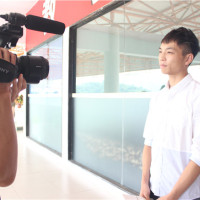 Chris:iBS全日制让我学英语形成习惯