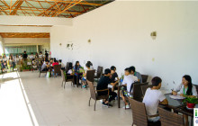 封闭式英语培训学校有什么优点？