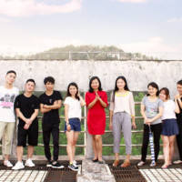 生如诗笺，踏歌前行——全日制英语121班毕业留念