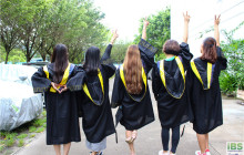 中山英文全日制 学校报名要多少钱？