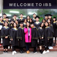 天南地北将行未尽，时光悄逝依旧温柔——全日制英语125班毕业合影