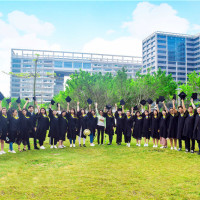 回首过去，展望未来！全日制英语137班毕业留念