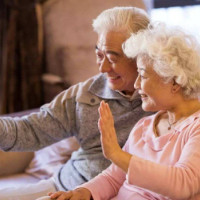 “同父异母的弟弟“英文怎么说？亲属关系英文总整理！