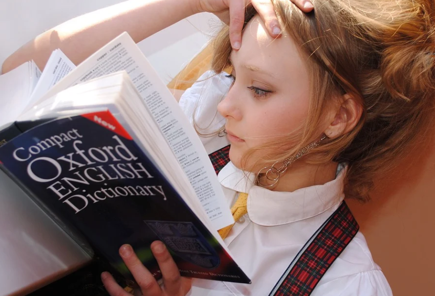 准备国内高考，还是选择出国留学？