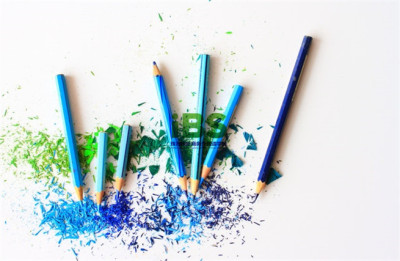 blue-and-purple-color-pencils-159825.jpg