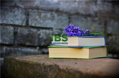 bench-blur-books-color-459791.jpg