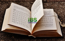 英文怎么形容喜欢指使别人的人？