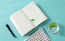 短语动词：pull up、show up、wait up