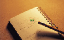 如何用英文请求或提供帮助？