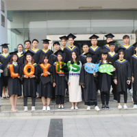 成人英语哪里学，有没有好的全日制英语学校推荐？