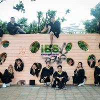 近日，世界杯吉祥物公布，世界杯相关英语