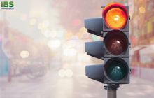 关于“红绿灯”，英文为什么不是“红和绿的灯”？