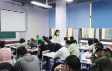 iBS | 全日制英语212班开班啦——今天的努力，明天的实力！