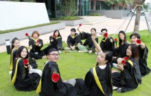 英语211班毕业照 | 就在这个盛夏说再见吧！