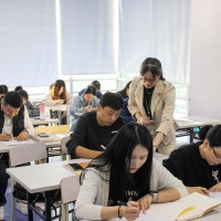 iBS | 终于等到你！多图直击英语新班报到现场！