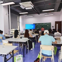 成人英语培训机构哪家好？珠海iBS外语怎么样？