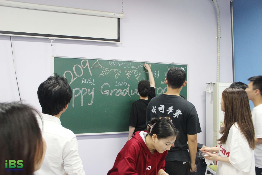 封闭式英语口语<a class='keyword' href='https://www.zhibs.net/' title='培训学校' target='_black' rel=''>培训学校</a>有哪些.jpg